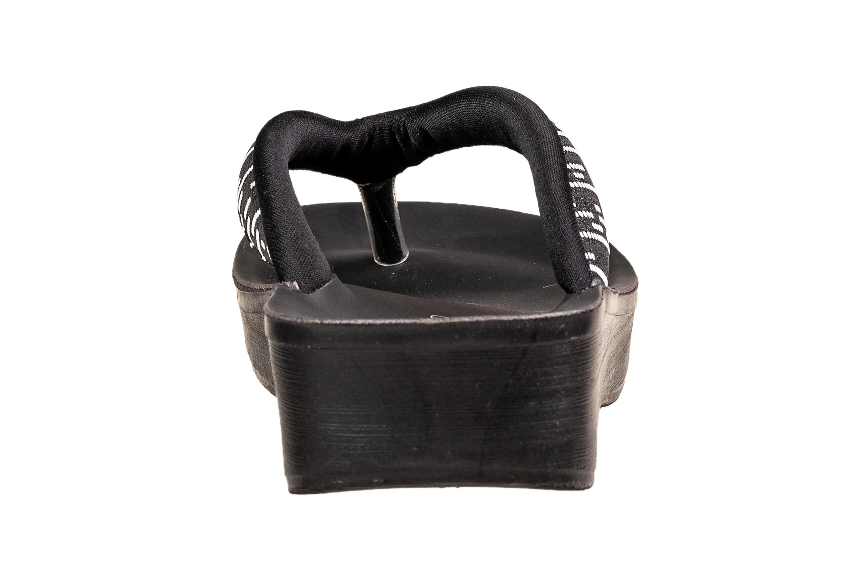 Aerowalk Ladies Black Chappal PU