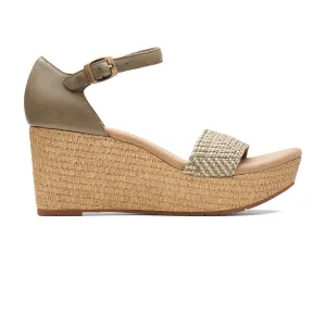 Clarks Rose Ease Sandals (Wide Fit)