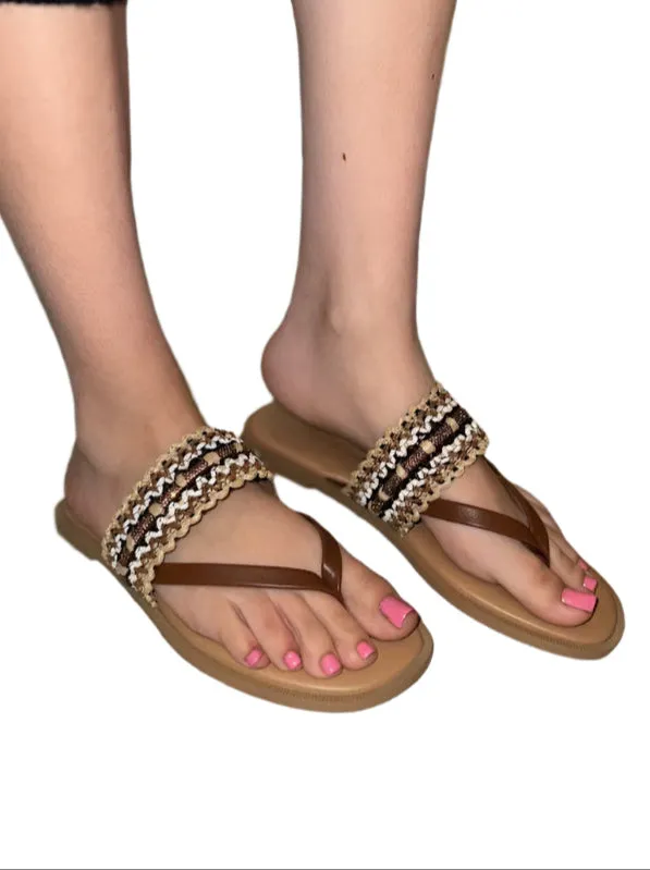 COMFORTABLE SANDAL SLIDE IN WITH DETAILS