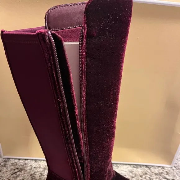 Michael Kors Emma Lily velour boots grade school new Plum Youth Girls Size 2