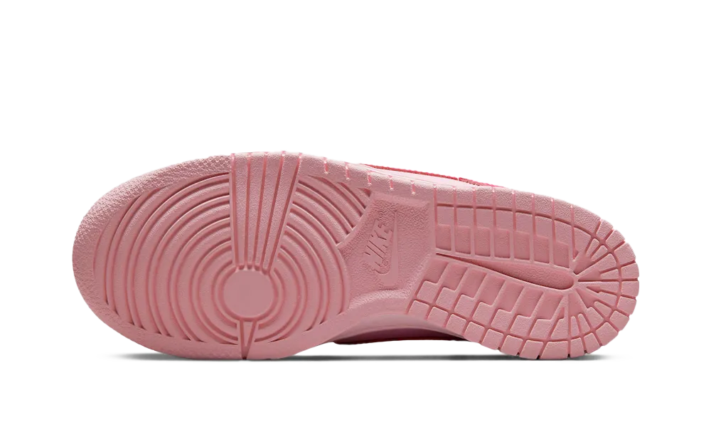 Nike Dunk Low Triple Pink