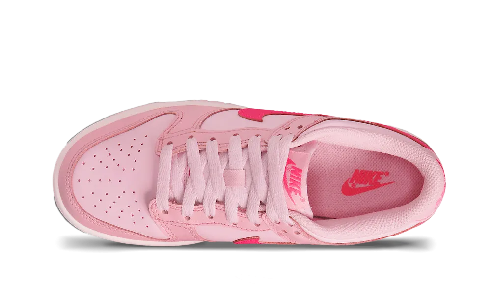 Nike Dunk Low Triple Pink