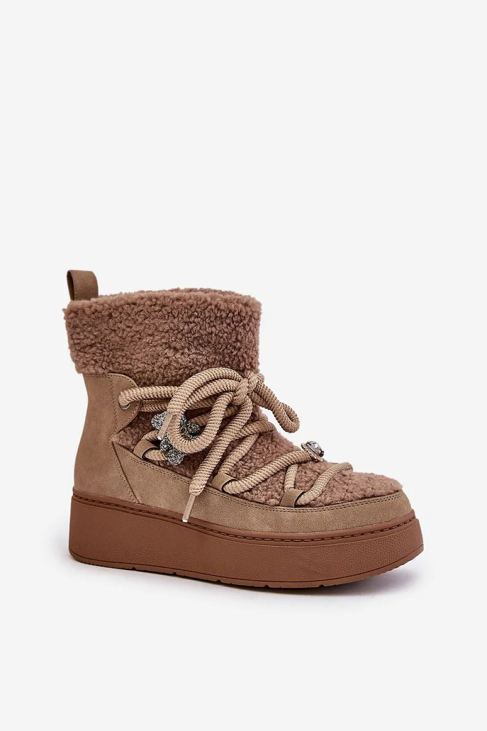 Snow boots