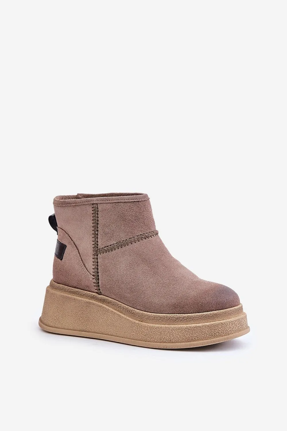Snow boots