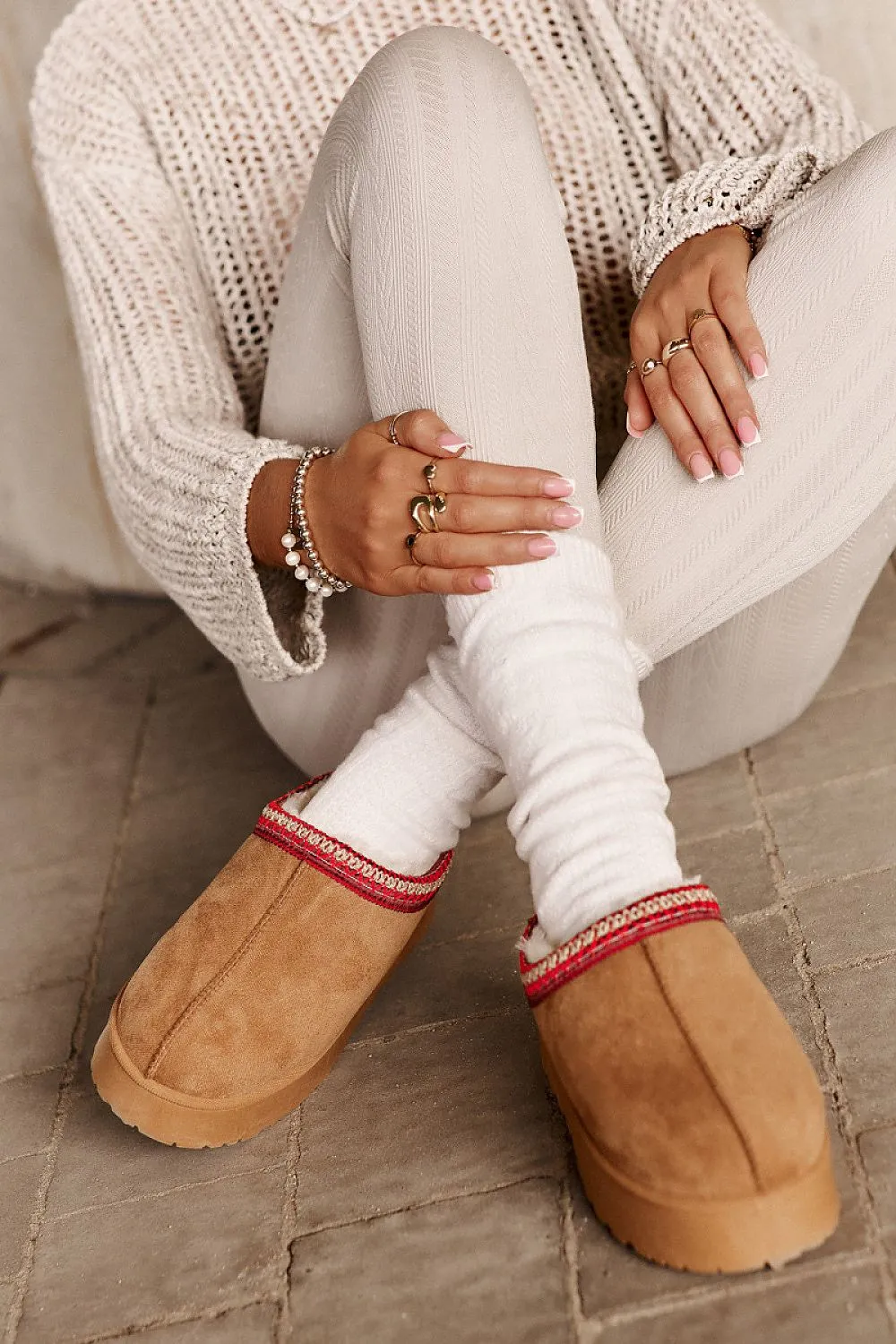 Snow boots