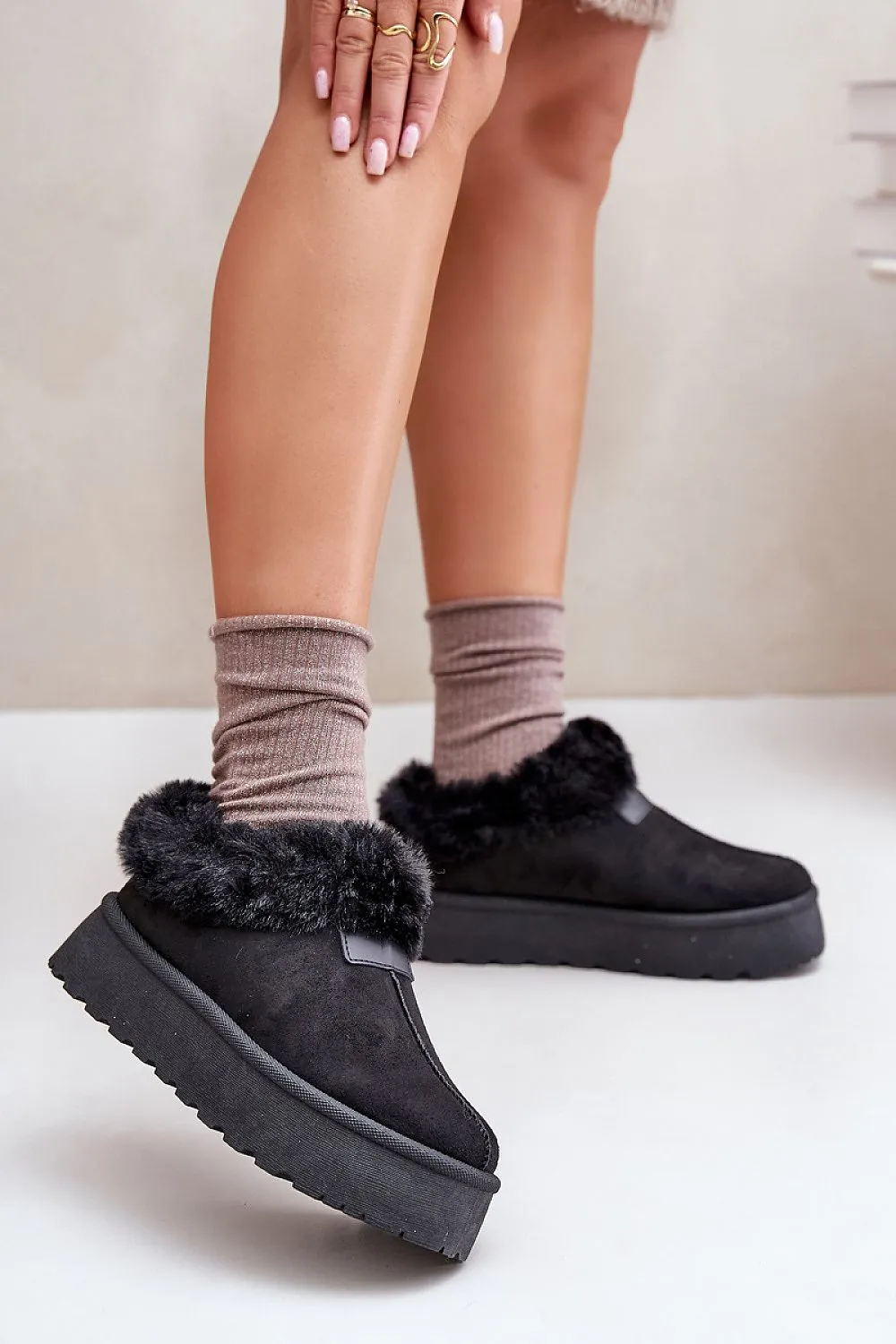 Snow boots
