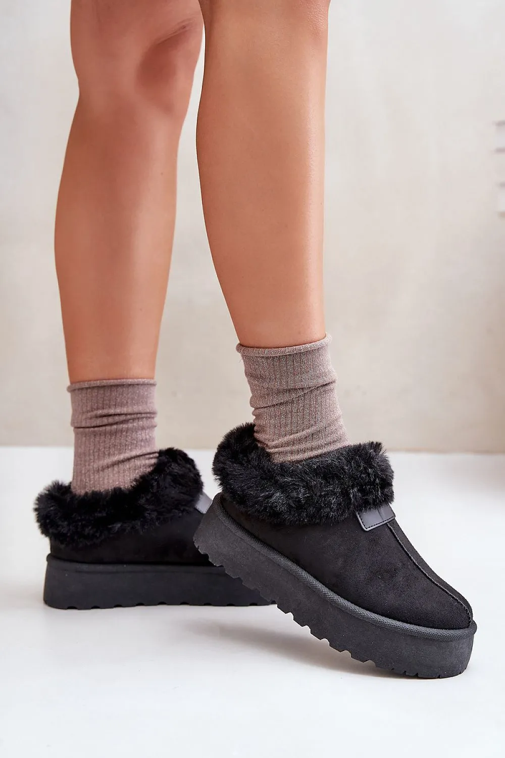 Snow boots