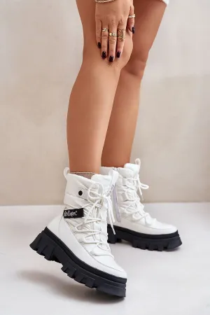 Snow boots