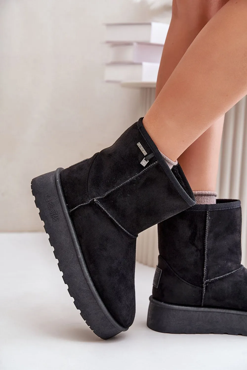 Snow boots