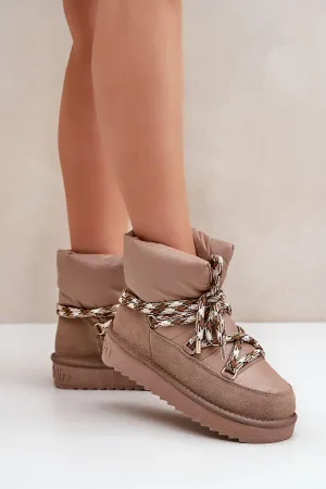Snow boots
