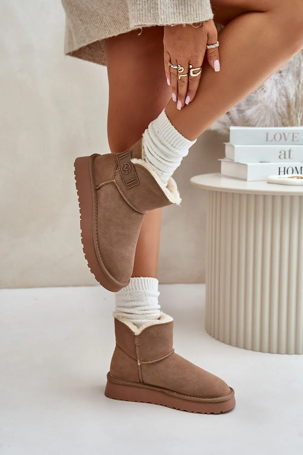 Snow boots